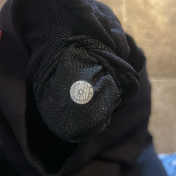 Lululemon size 0 Wunder Under High Rise Black Leggings - Picture 4 of 6